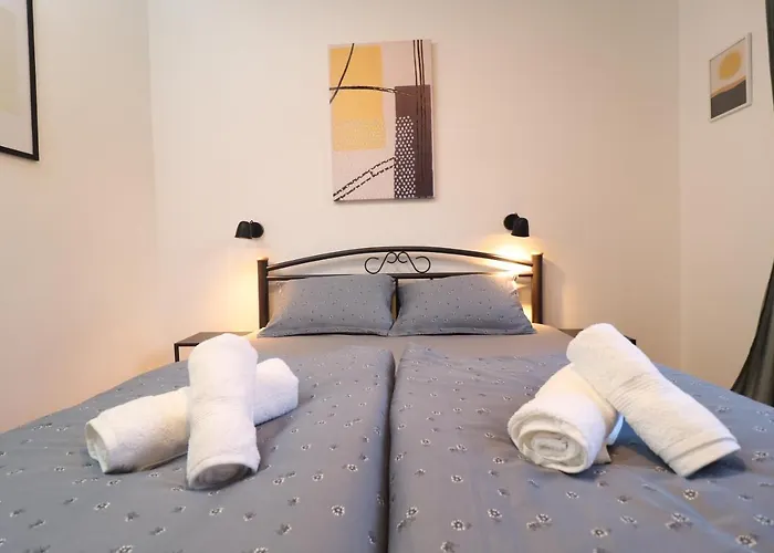 Apartment Vili, Green Oasis Step To The Sea